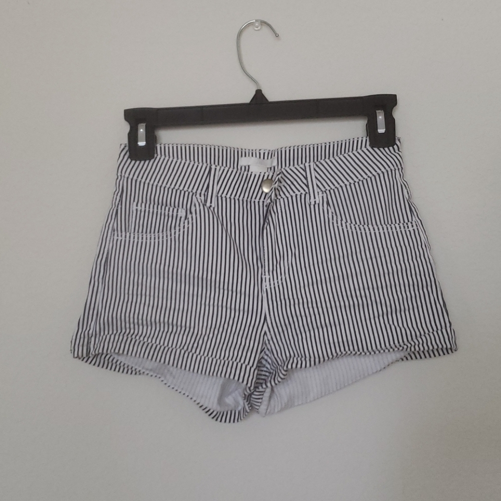 Black and white stripe shorts from H&M